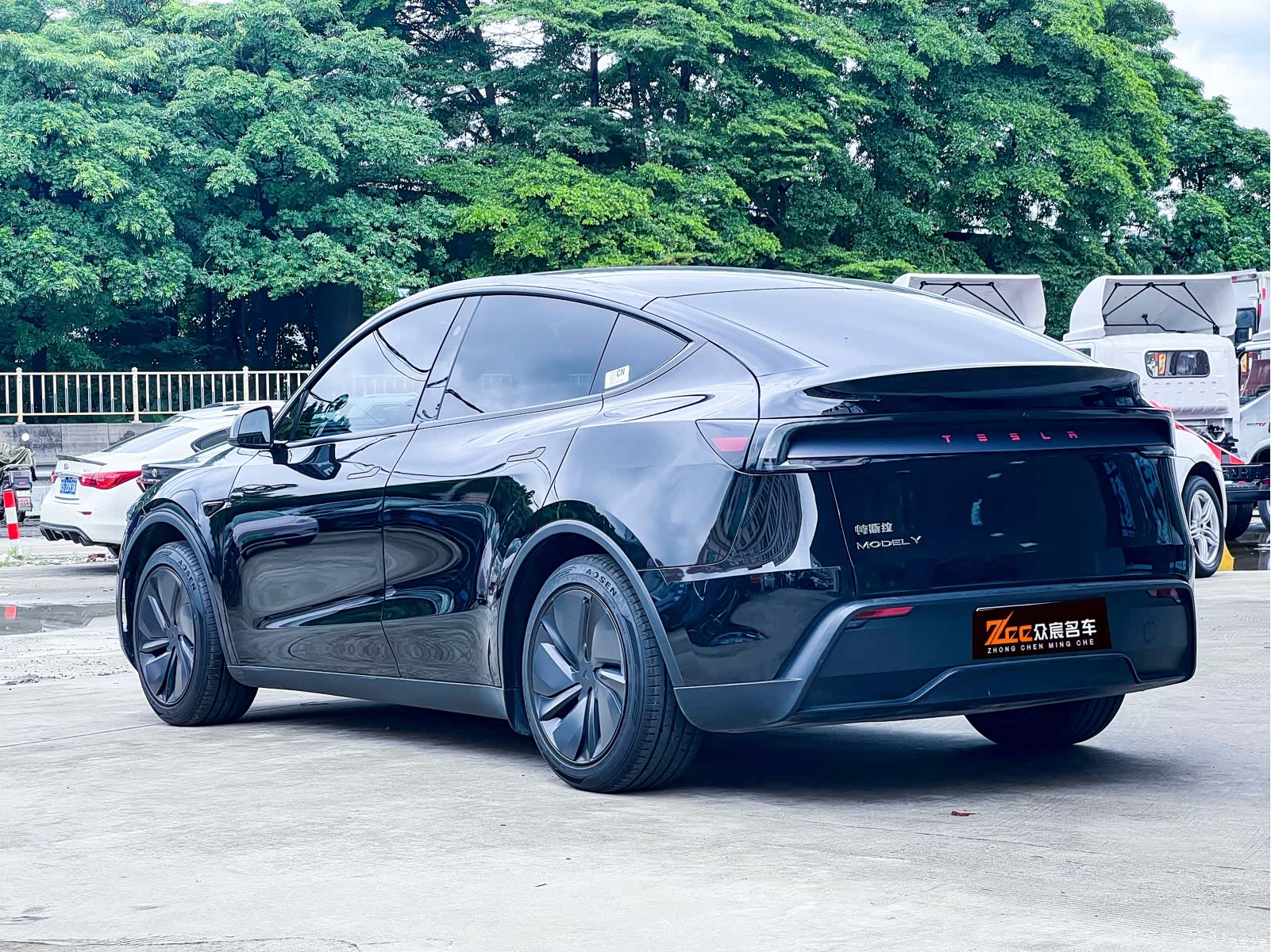 Tesla Model Y, 2025 2