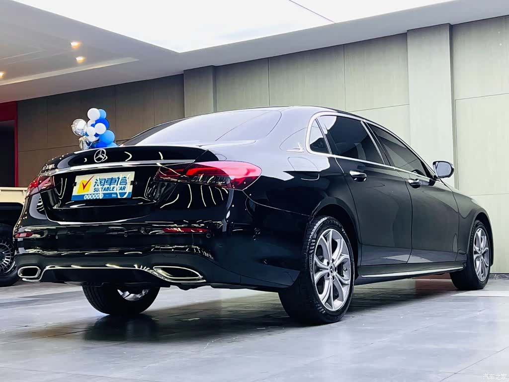Mercedes-Benz E-Class, 2022 4