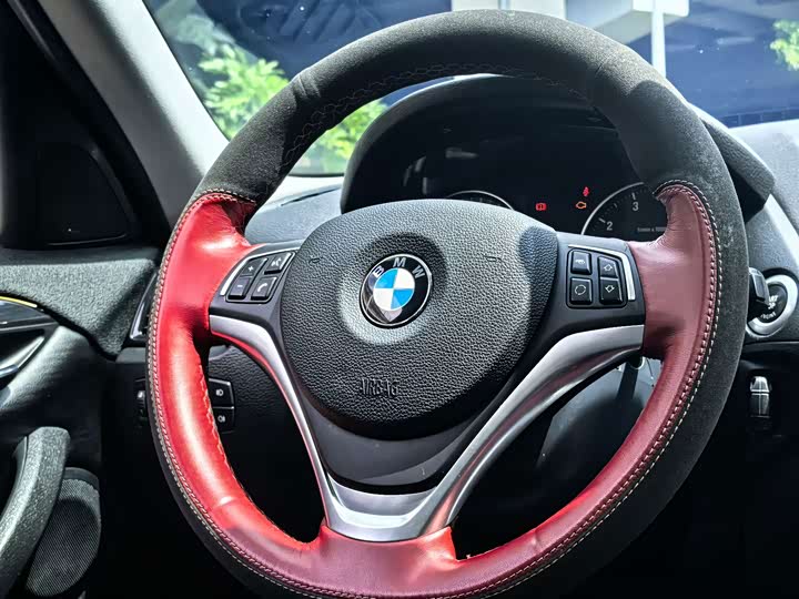 BMW X1 2015 sDrive18i shi shang jin ji ban