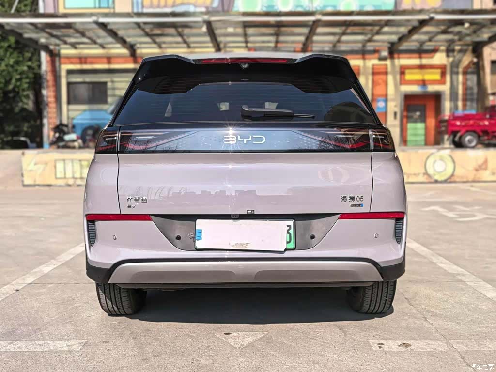 BYD HiAce, 2025 11