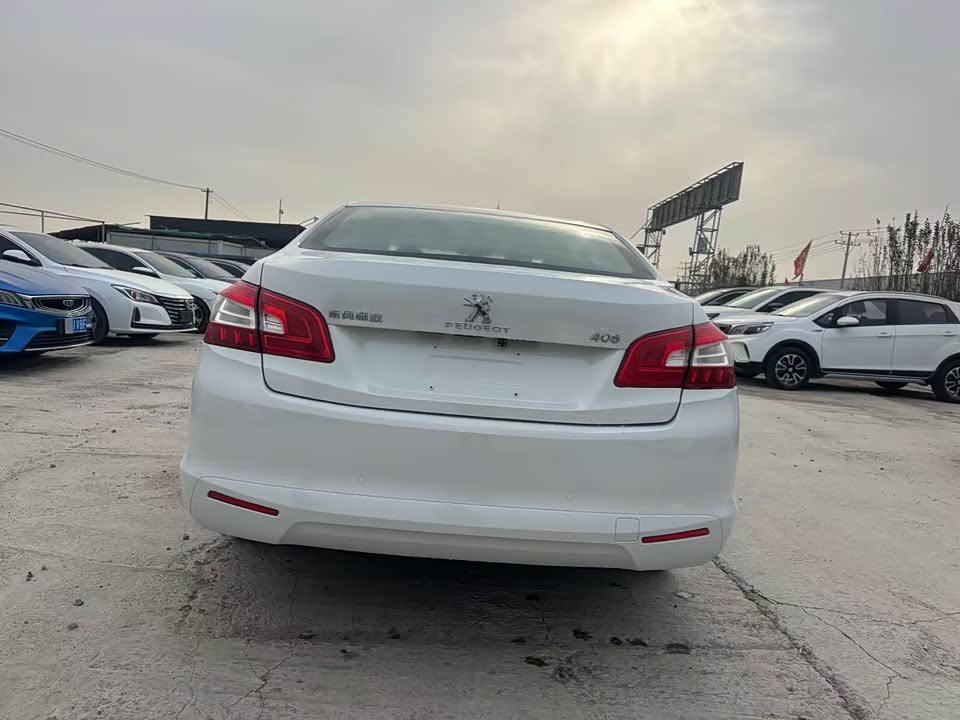 Peugeot 408