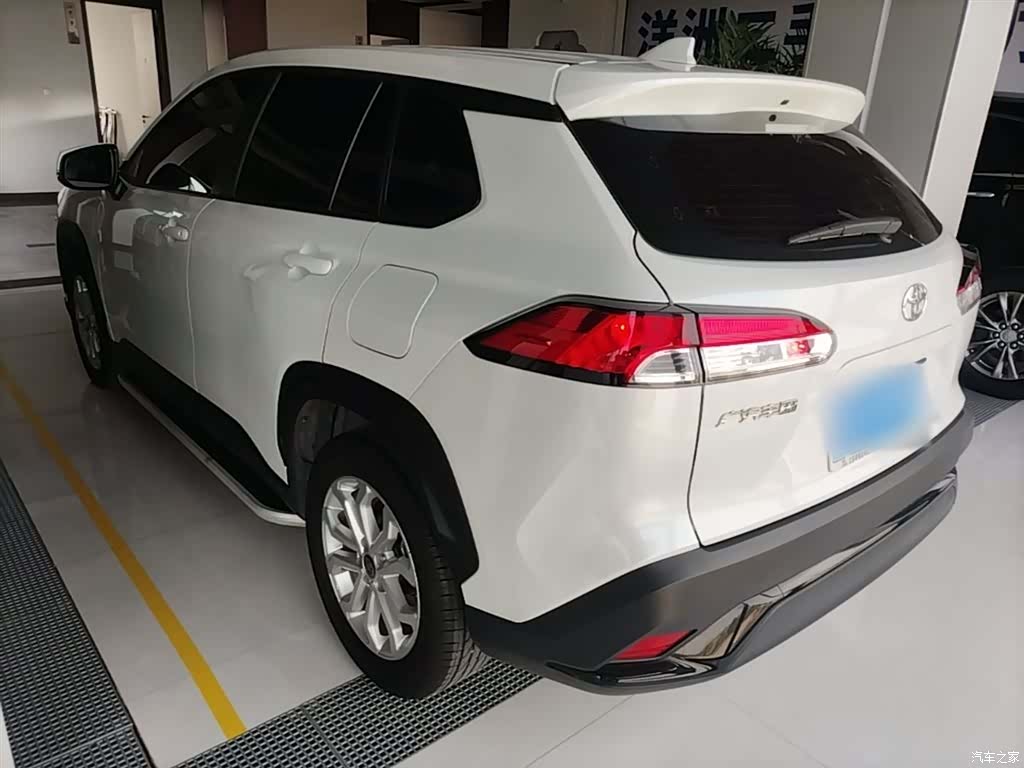 Toyota Frontlander, 2023 все фото