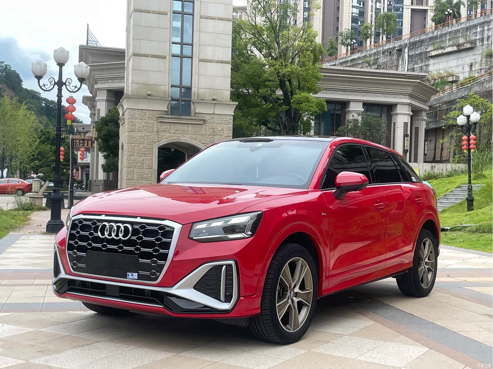 Audi Q2L, 2022 1