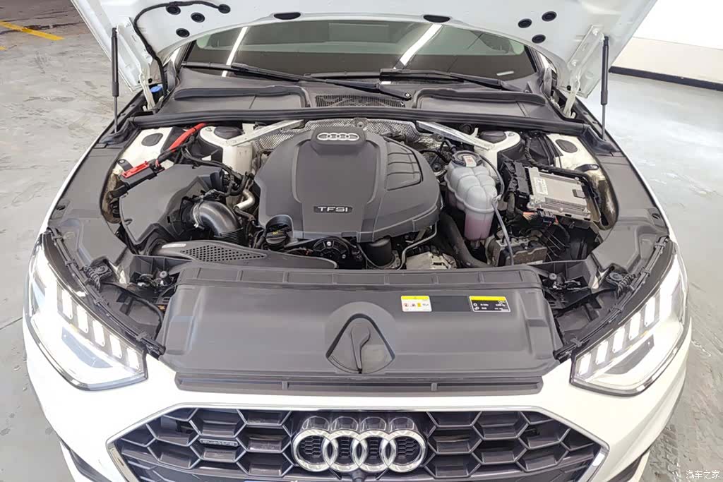 Audi A4L, 2022 10
