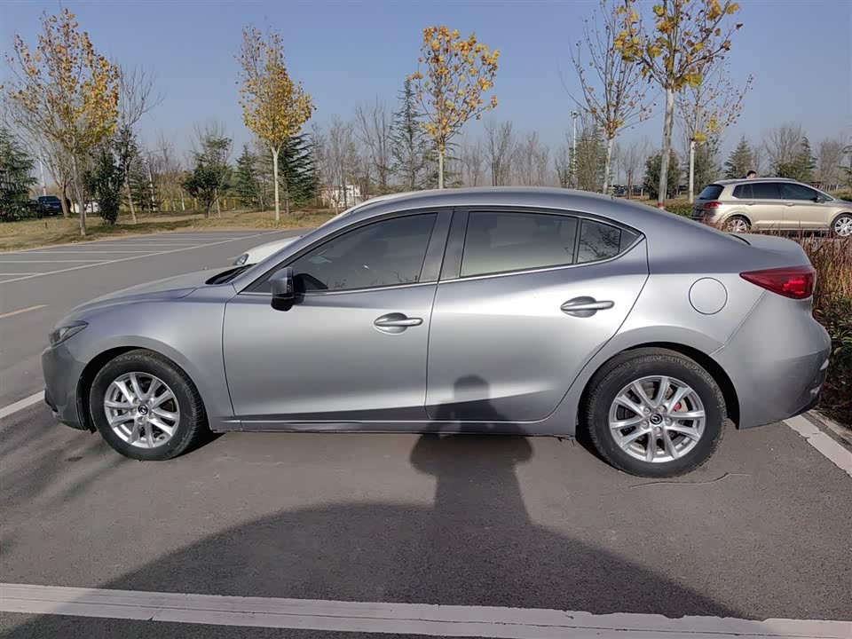 Mazda 3 Angkesaila
