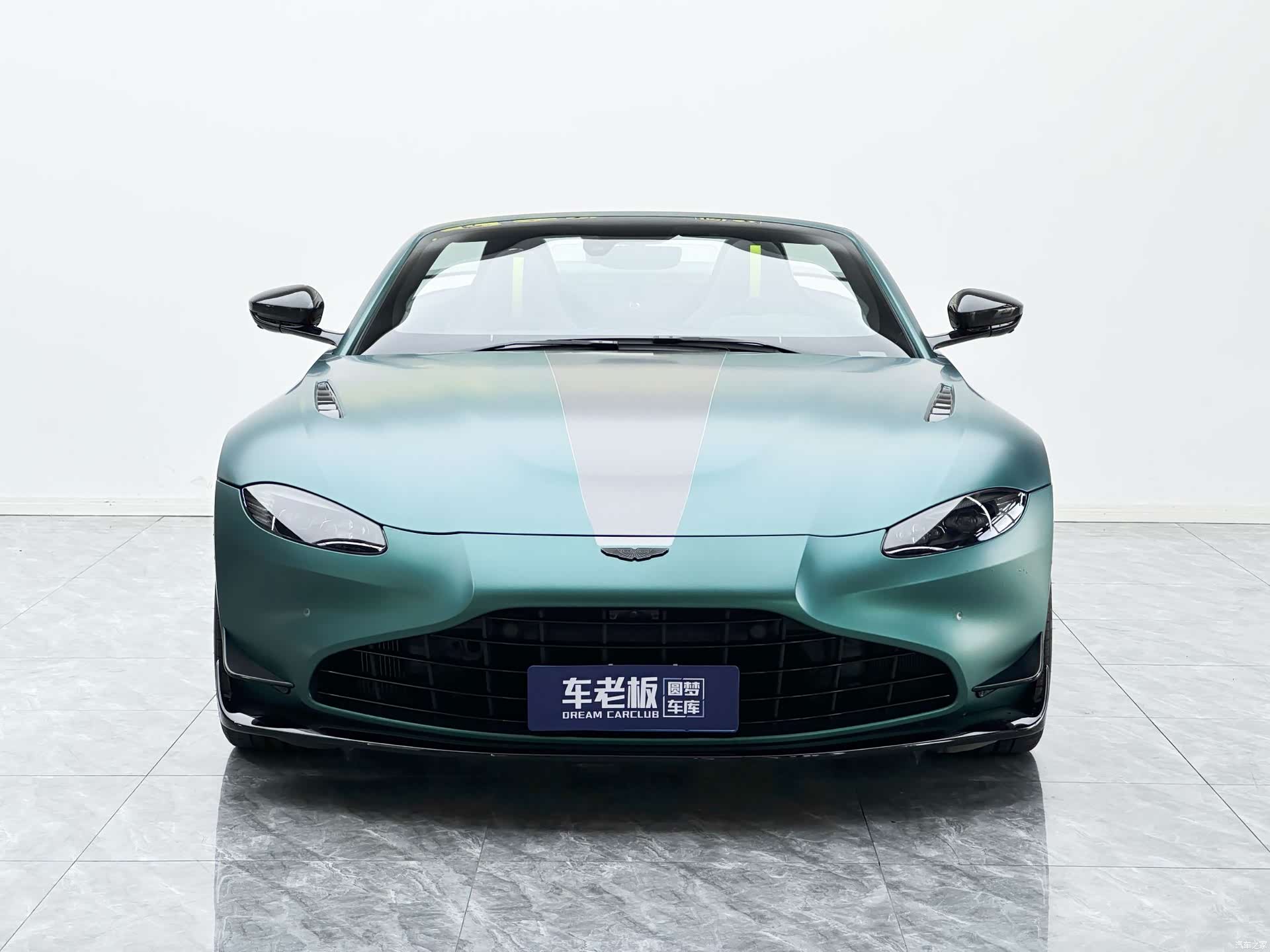 Aston Martin Vantage, 2022 2