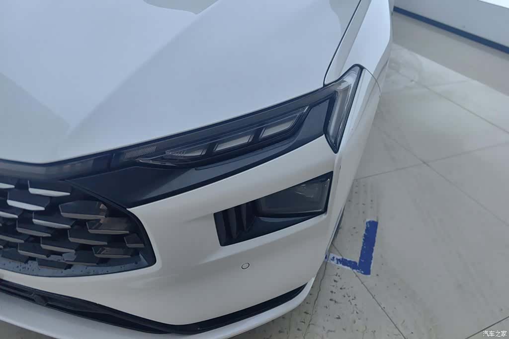 Ford Mondeo, 2022 все фото
