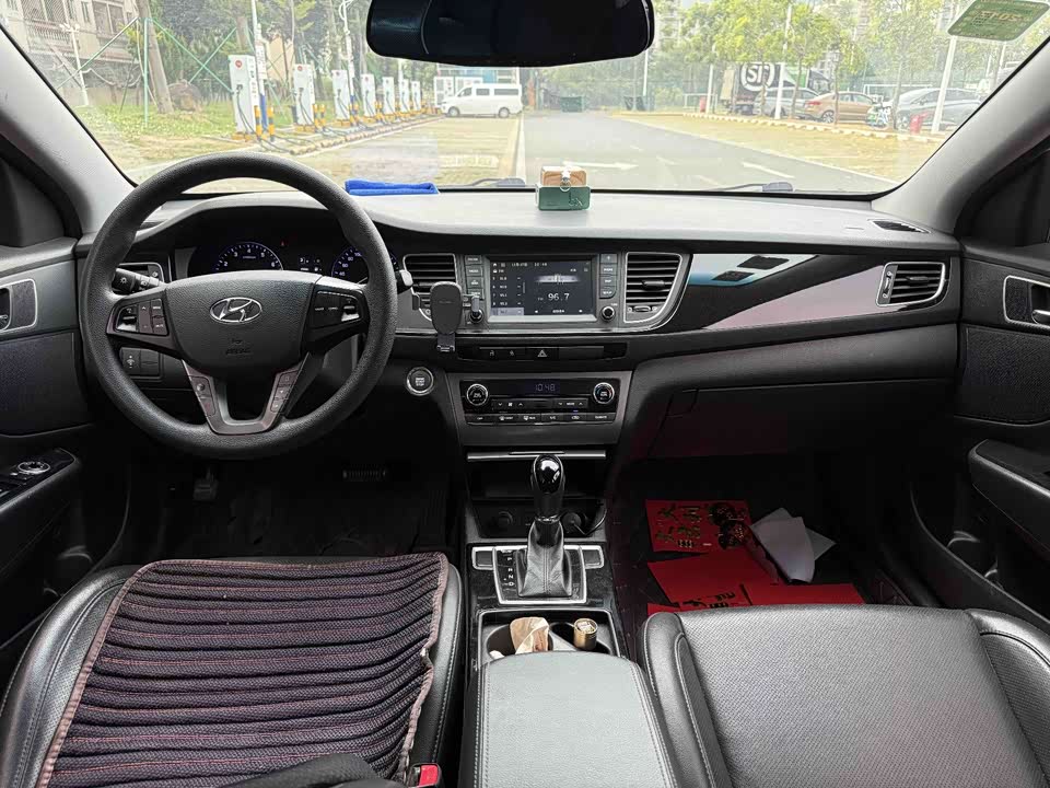 Hyundai Name picture