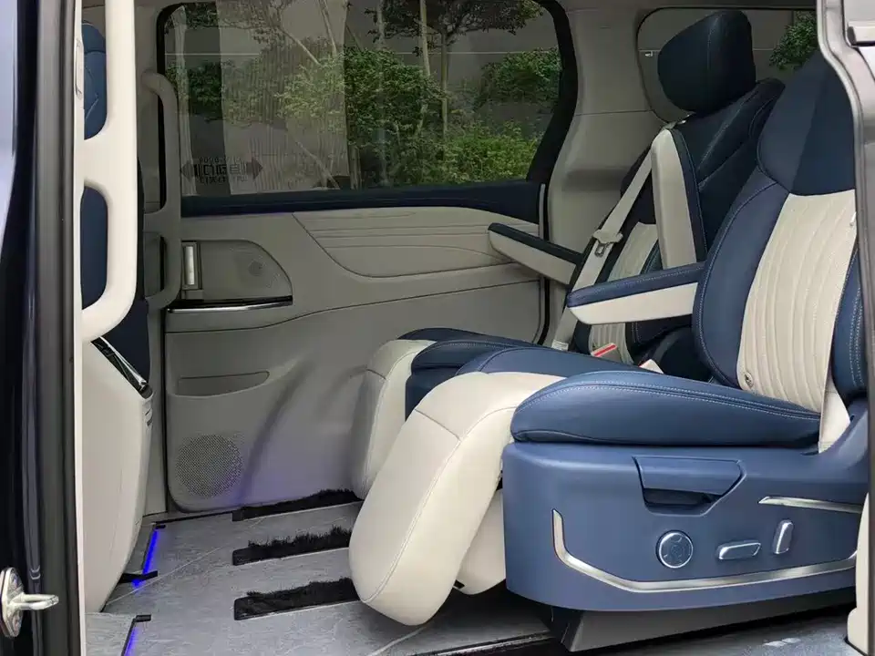 JAC Refine Ruifeng RF8 PHEV