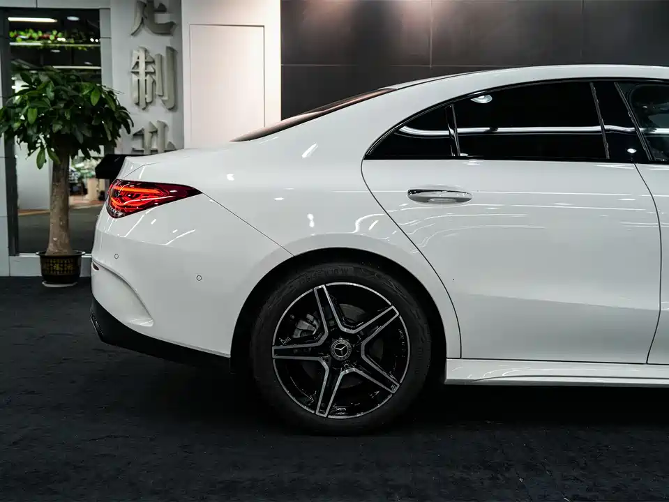 Mercedes-Benz CLA