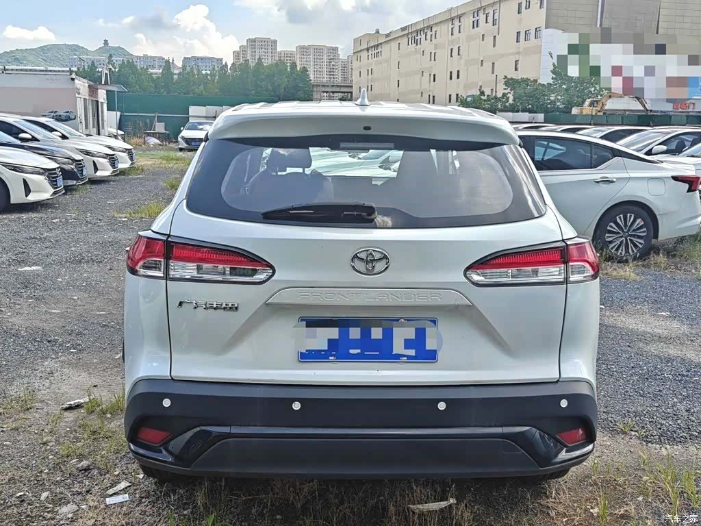 Toyota Frontlander, 2025 все фото