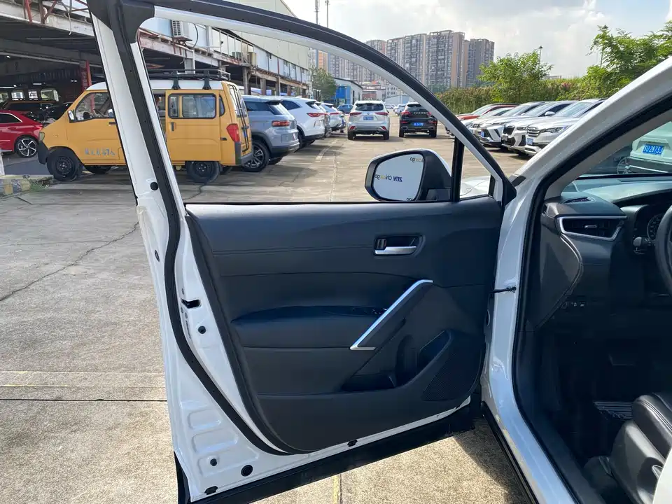 Toyota Corolla Sharp amplifier