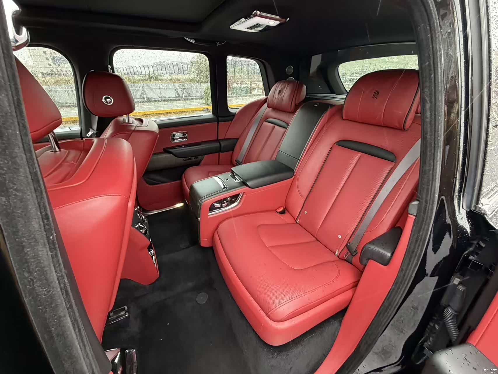 Rolls-Royce Cullinan, 2019 12