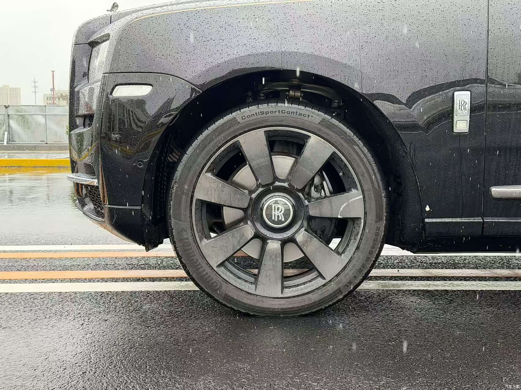 Rolls-Royce Cullinan, 2019 4