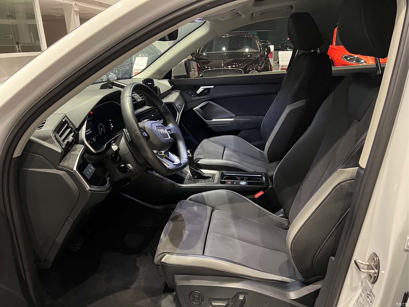 Audi Q3, 2023 7