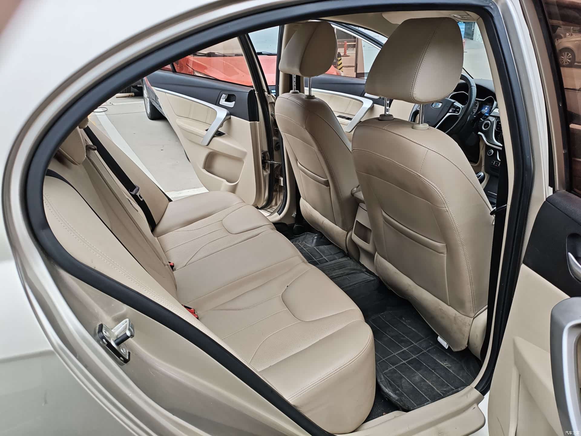Geely Emgrand, 2017 12