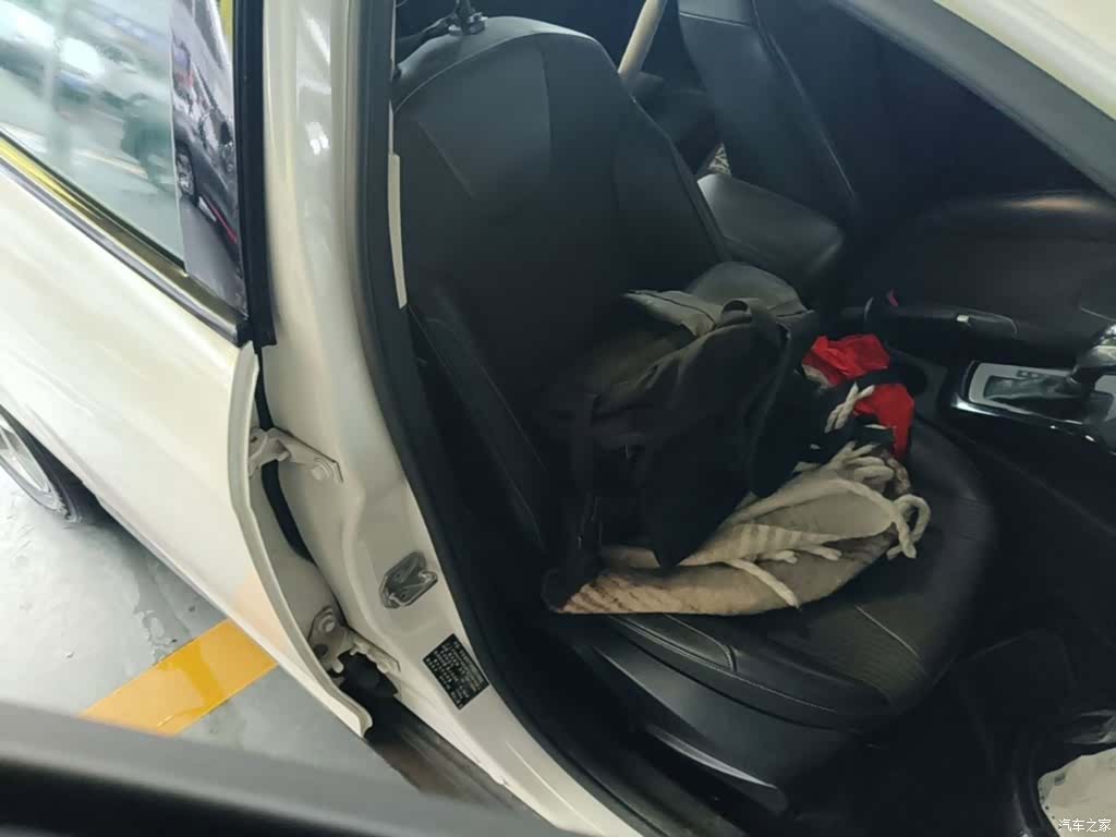 Ford Focus, 2015 25