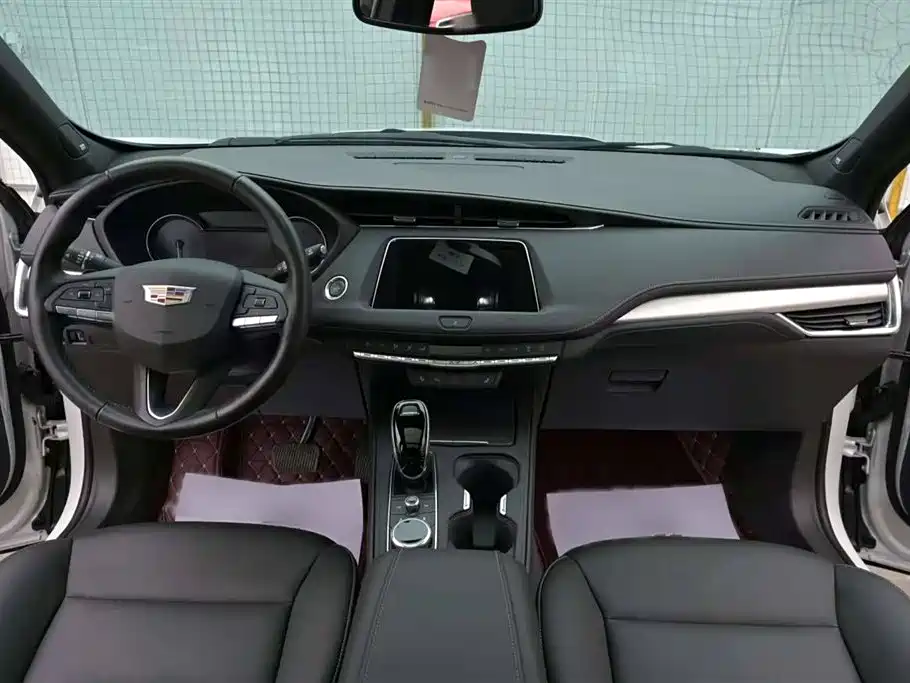 Cadillac XT4
