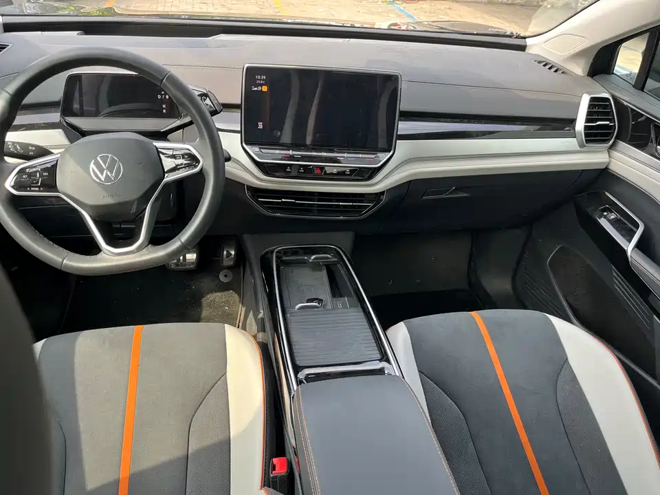 Volkswagen ID.6 CROZZ