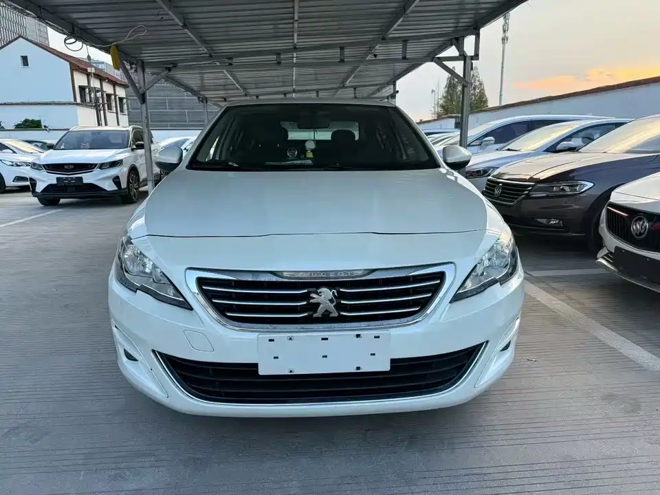 Peugeot 408