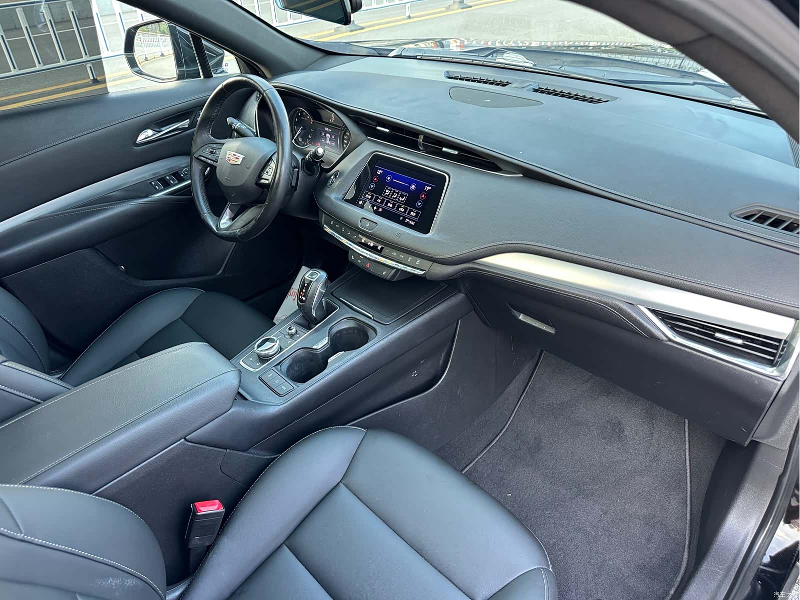 Cadillac XT4, 2019 11