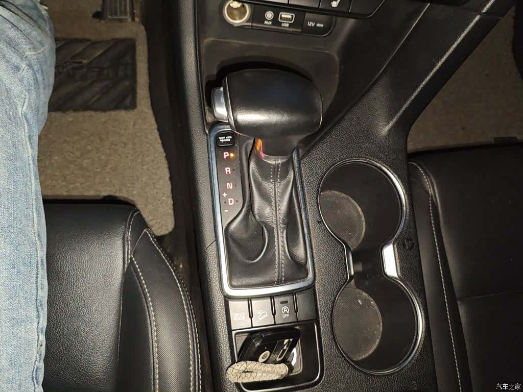Kia KX5, 2016 11