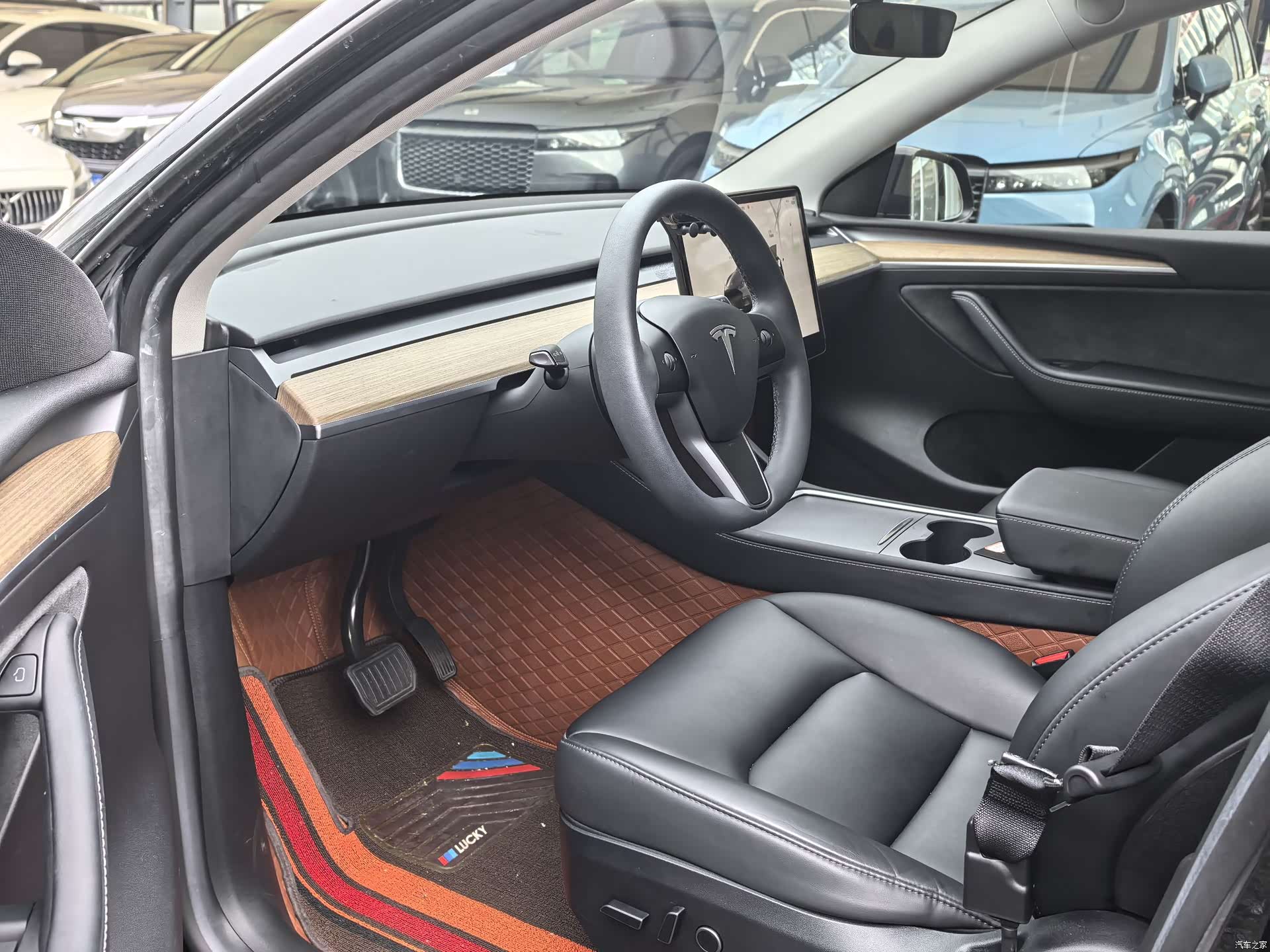 Tesla Model Y, 2023 11