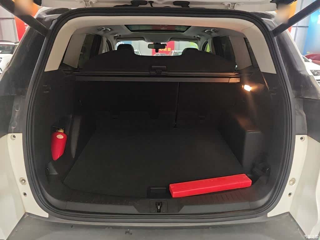 Ford Kuga, 2015 19