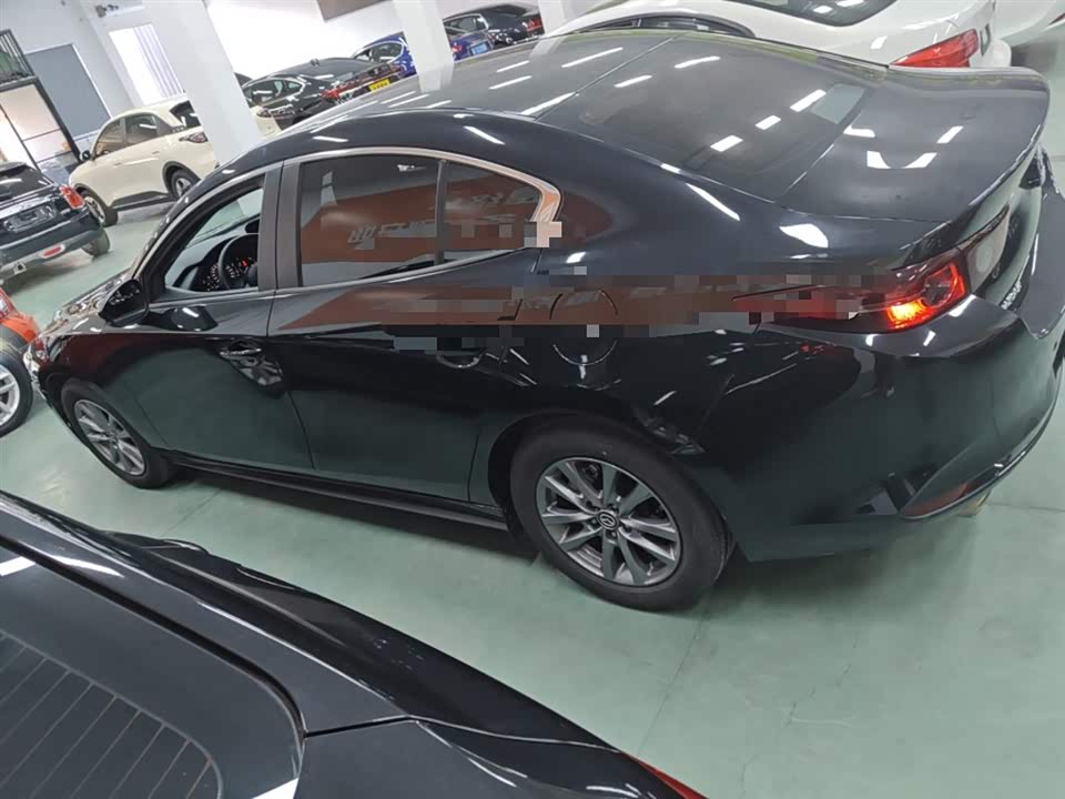 Mazda 3 Angkesaila