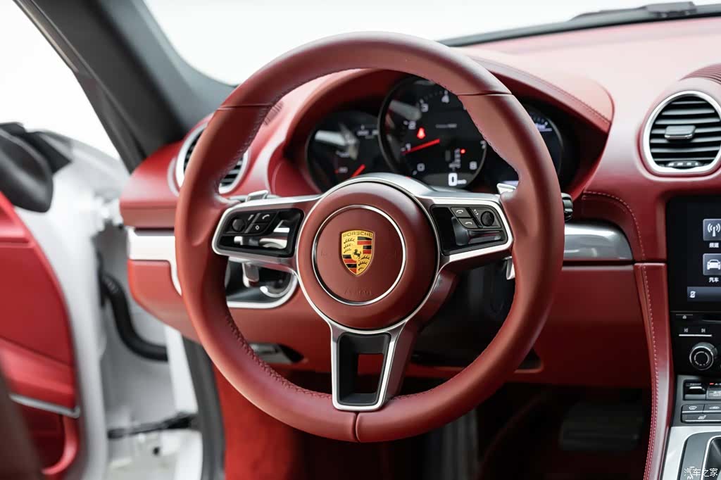 Porsche Cayman, 2018 11