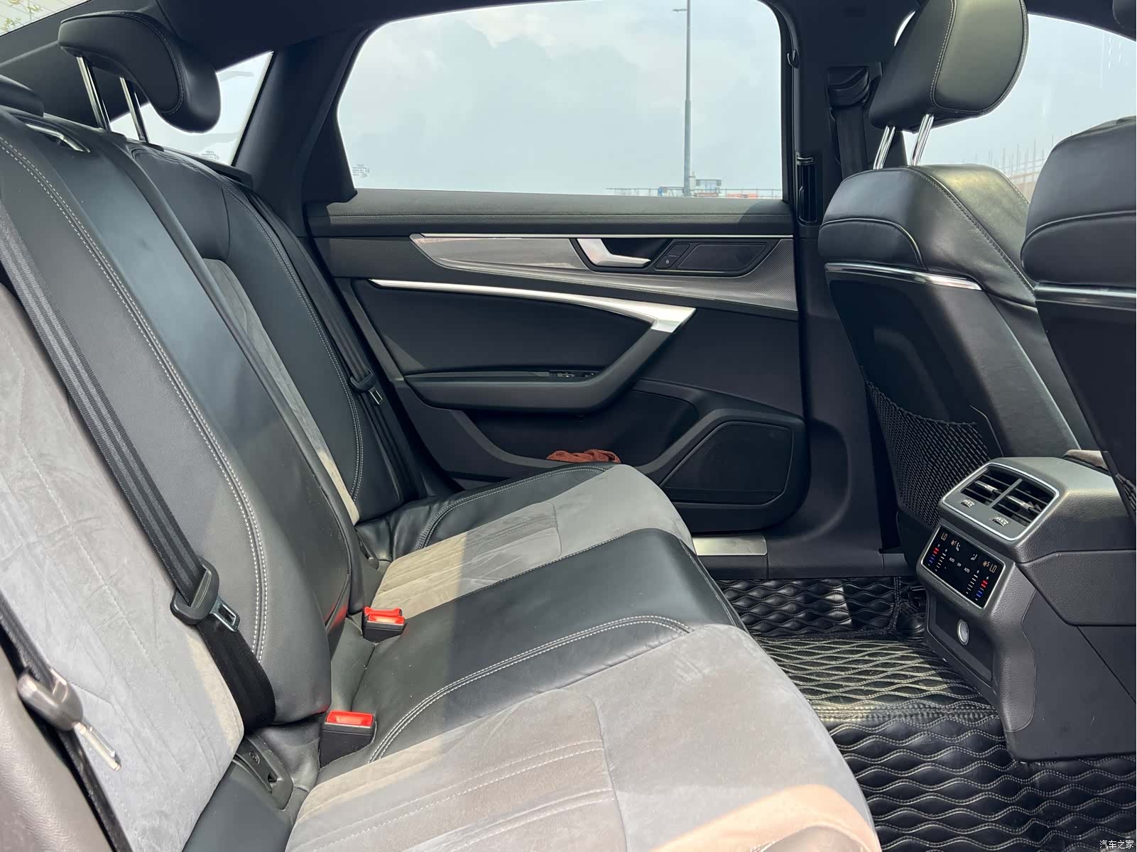 Audi A6L, 2022 4