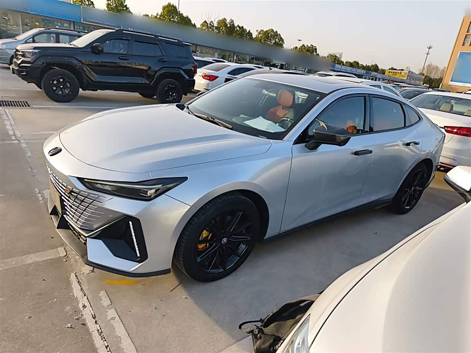 Changan UNI-V Smart iDD