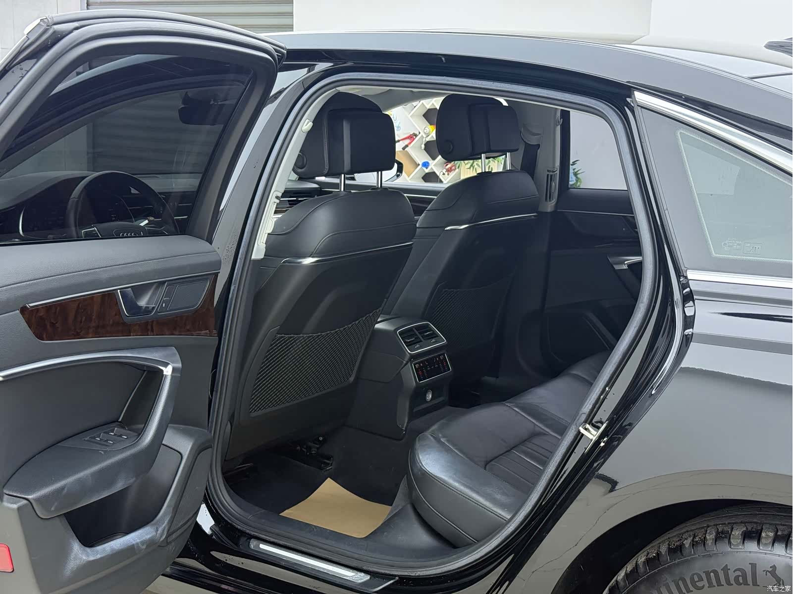 Audi A6L, 2019 все фото