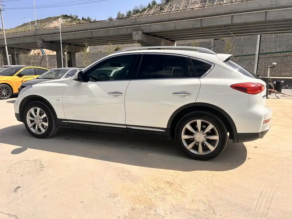 Infiniti QX50