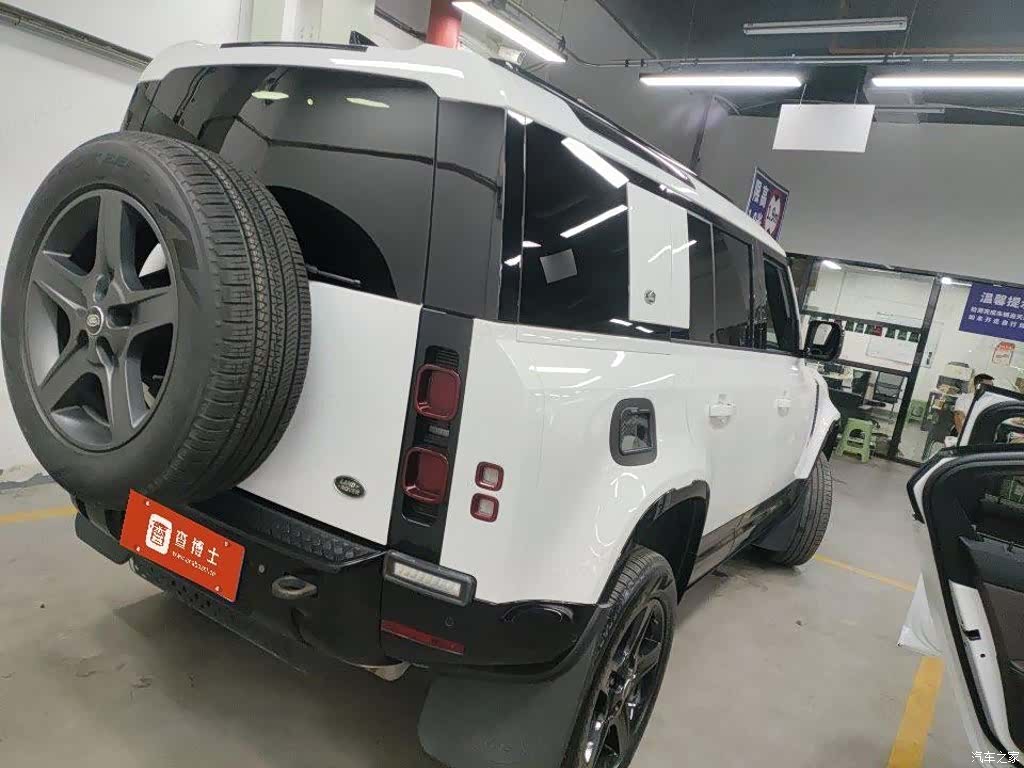 Land Rover Defender, 2023 4
