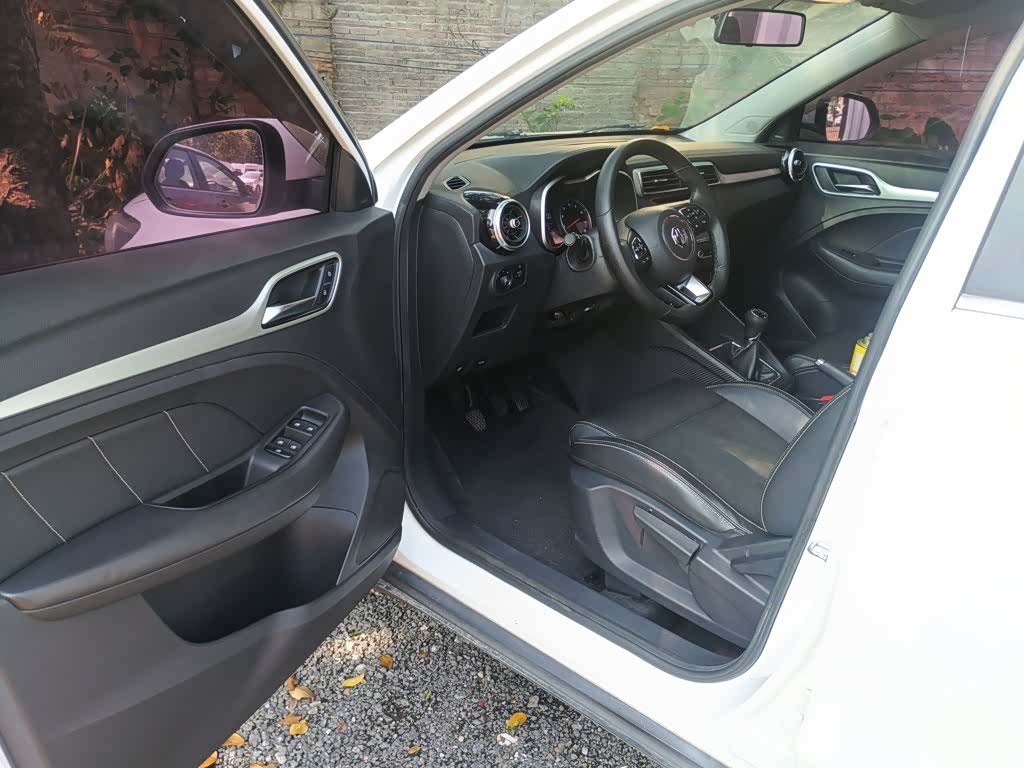MG ZS, 2018 17