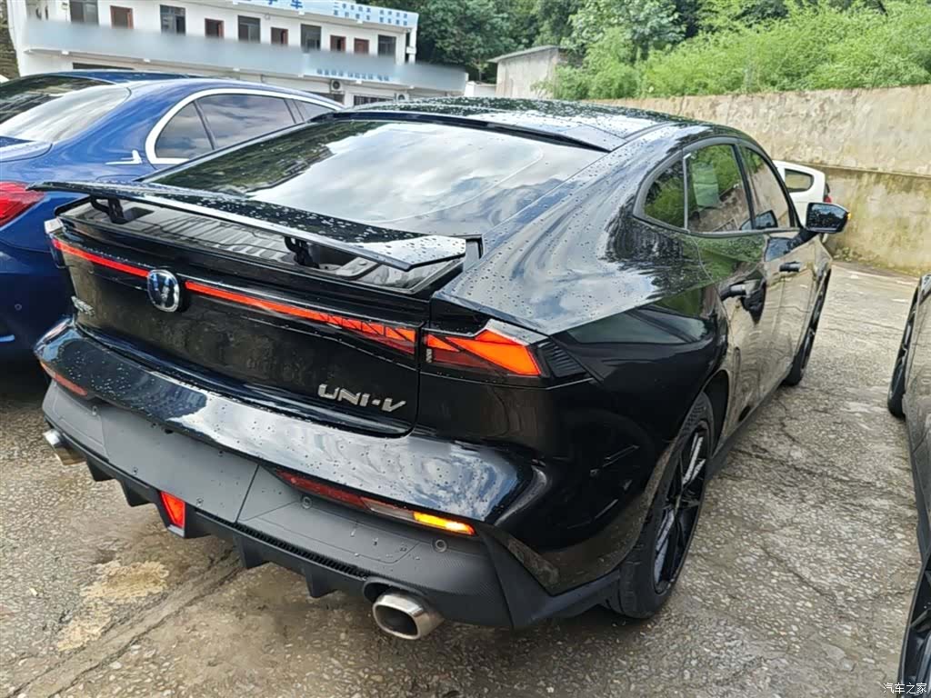 Changan UNI-V, 2022 7
