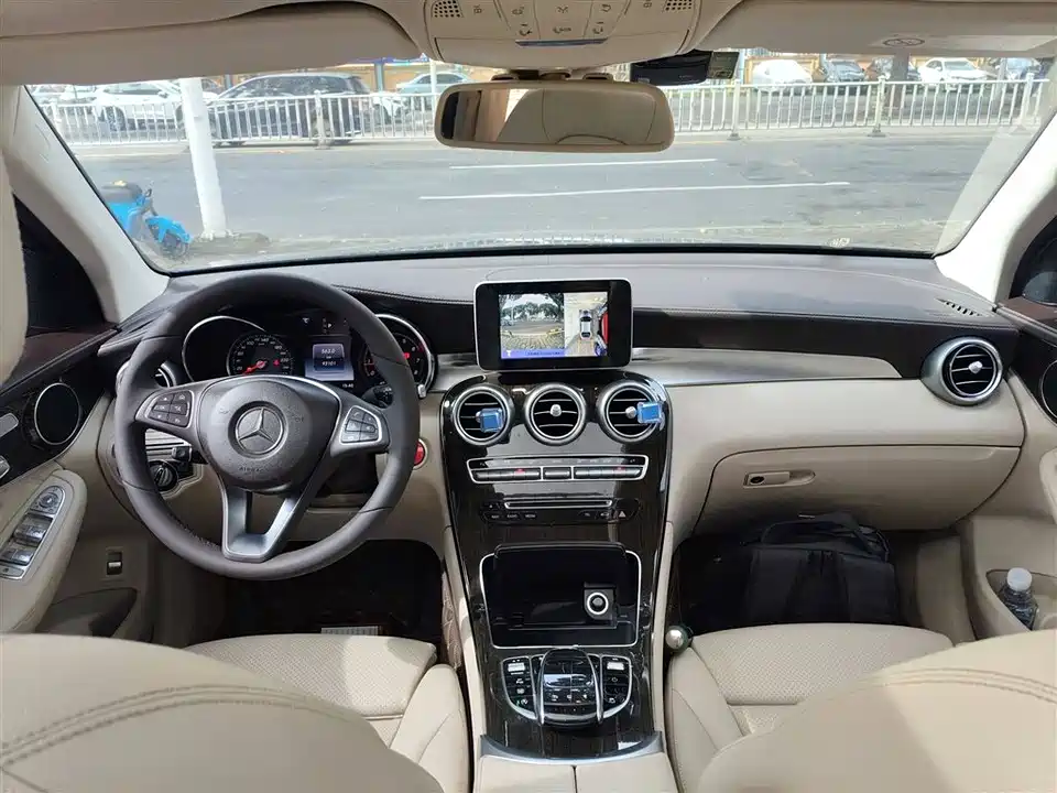 Mercedes-Benz GLC Mercedes-Benz GLC