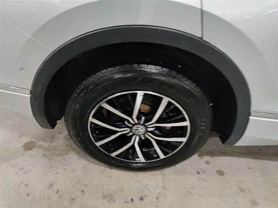 Volkswagen Tiguan L Volkswagen Tiguan L