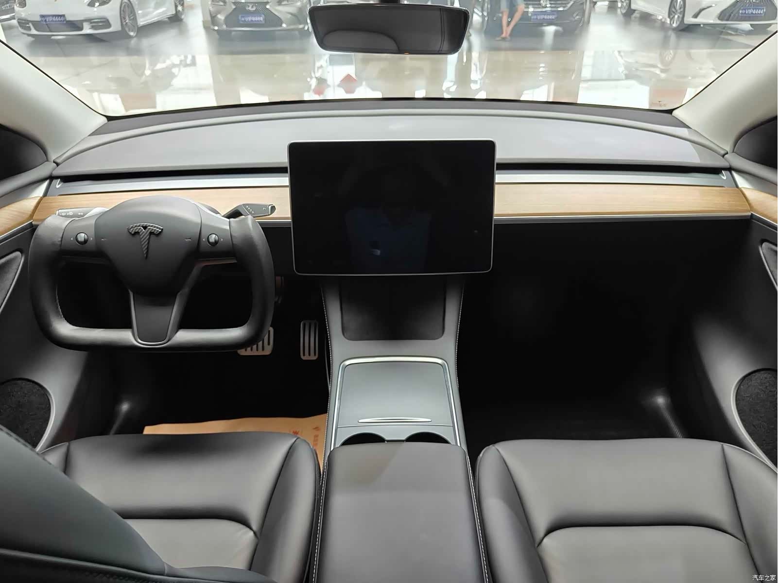 Tesla Model Y, 2021 10