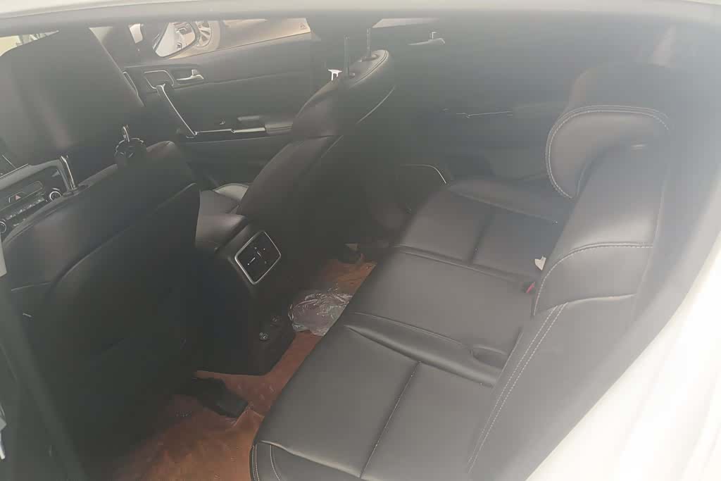 Kia KX5, 2016 11