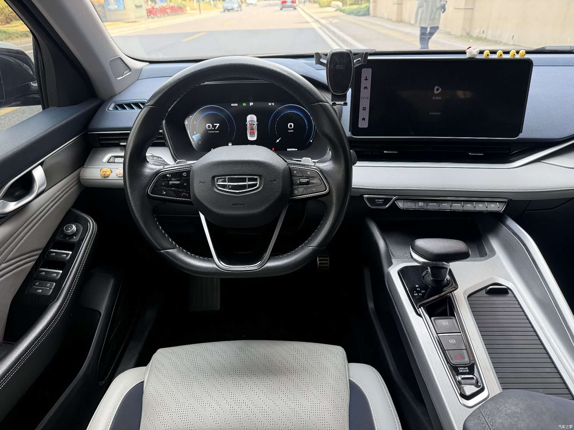 Geely Preface, 2022 12