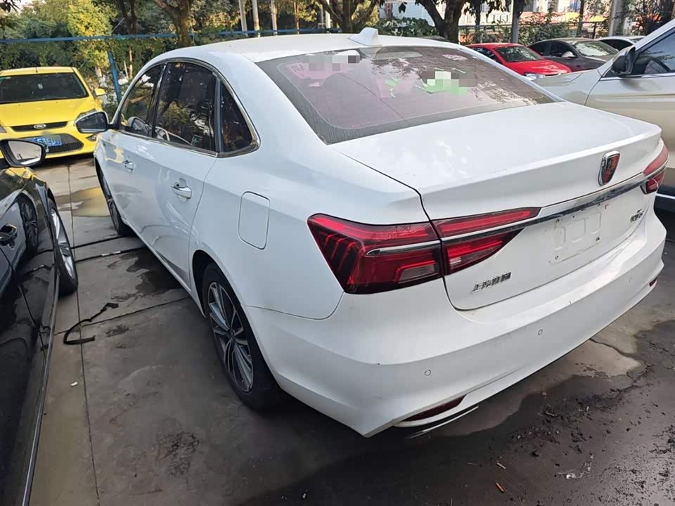 Roewe i6