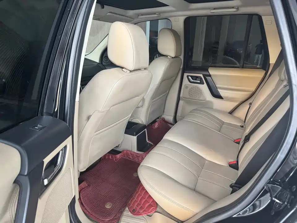 Land Rover Freelander 2