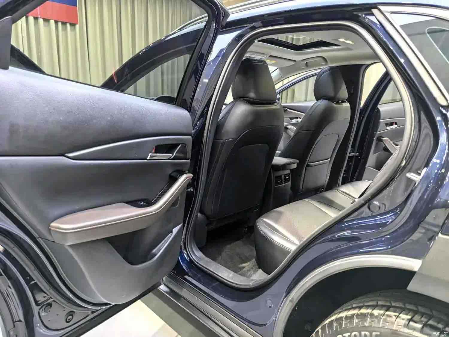 Mazda CX-30, 2022 9