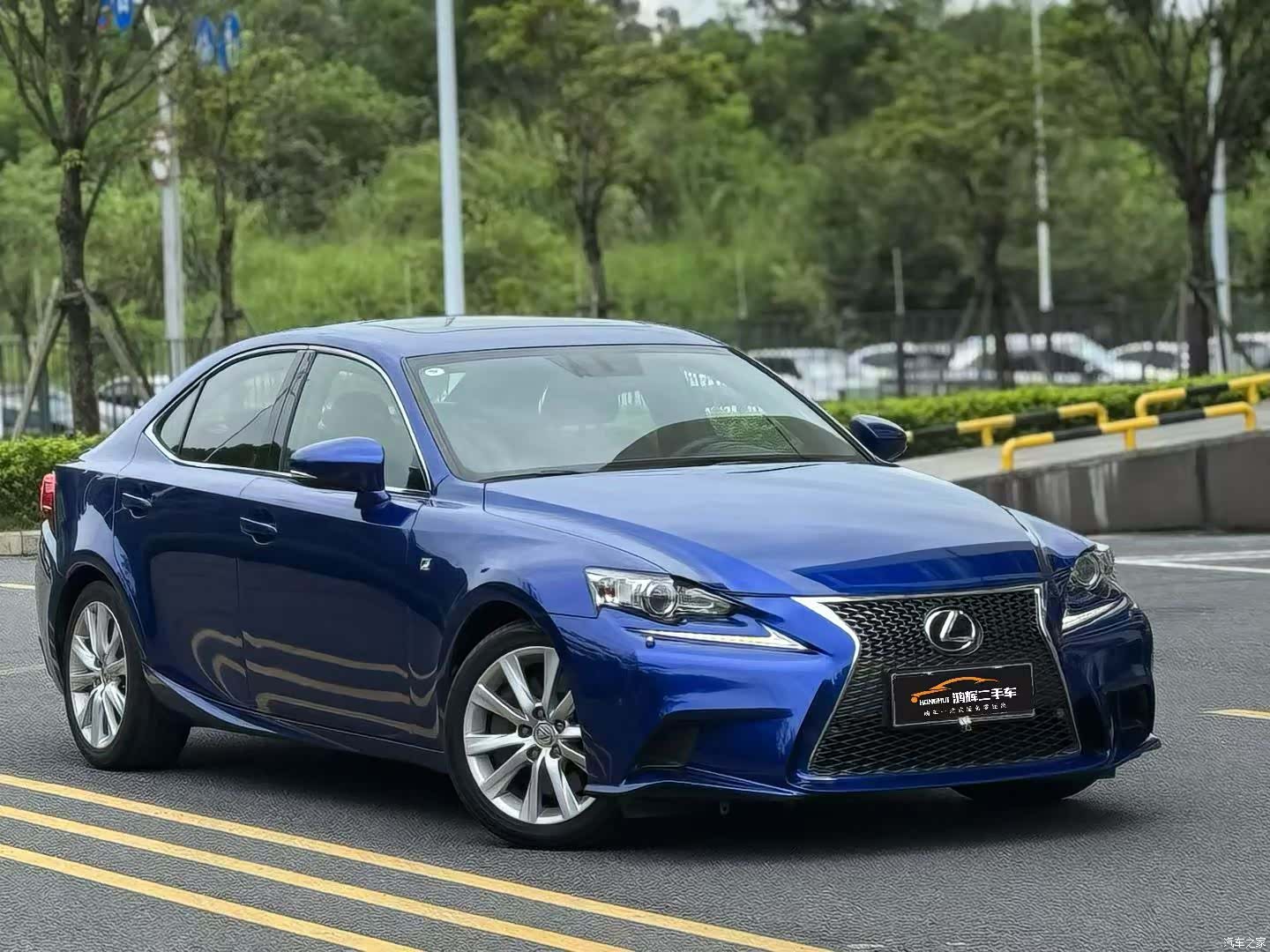 Lexus IS, 2016 3