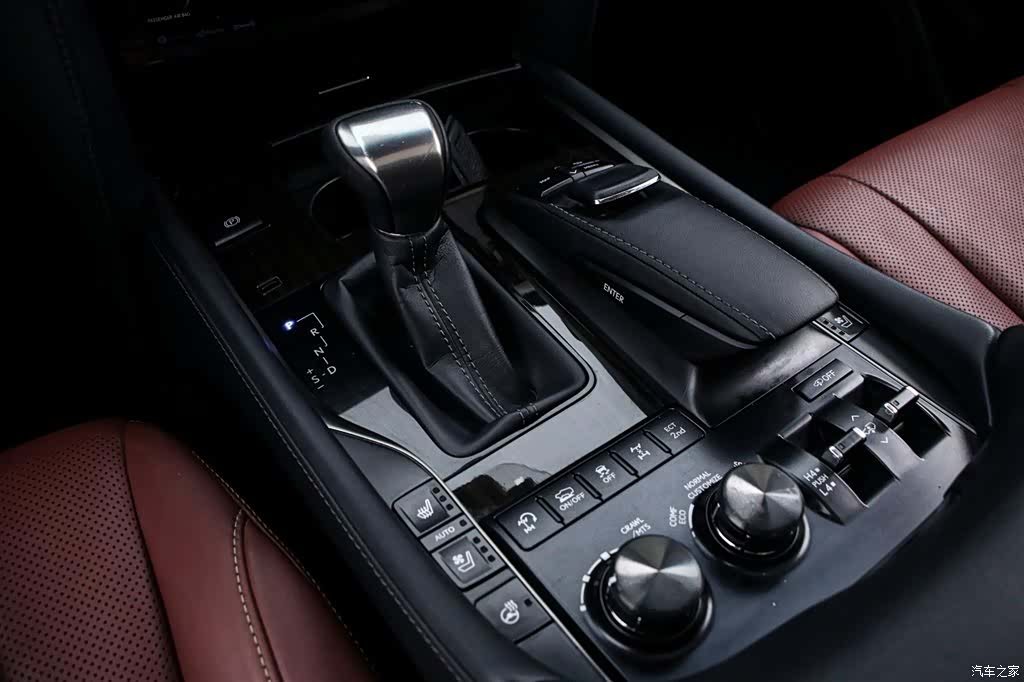 Lexus LX, 2019 9