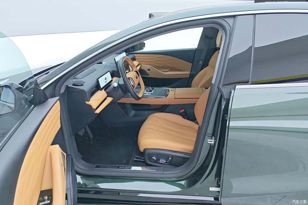 Geely 8, 2025 9