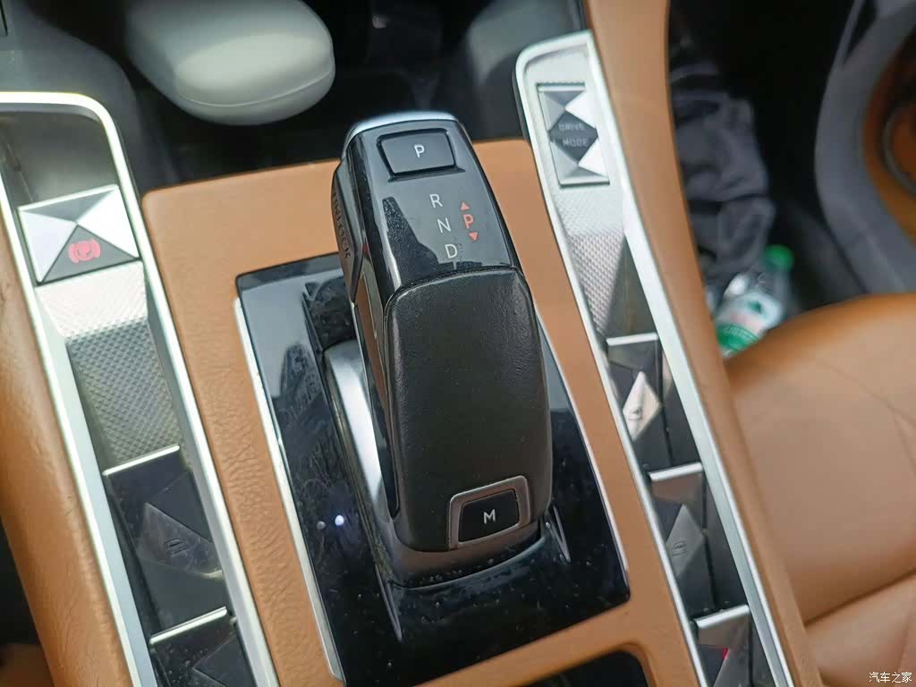 DS 7, 2019 11