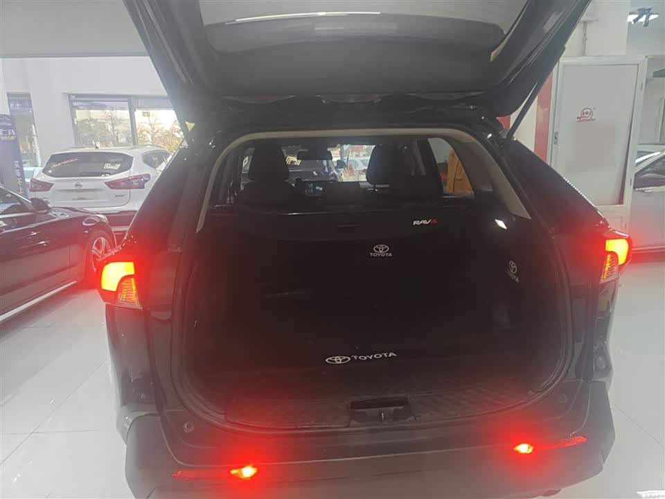 Toyota RAV4 Rongfang